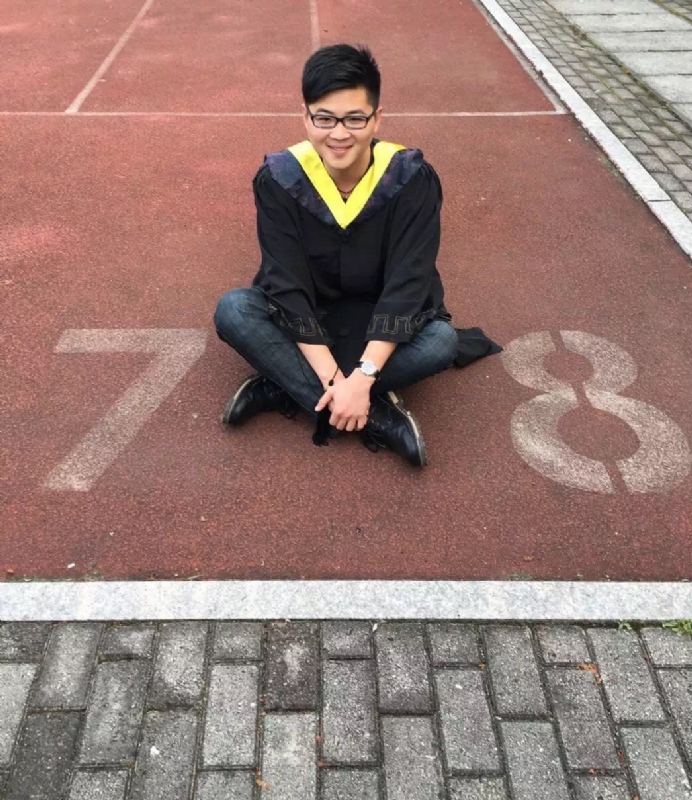 恶霸子92的第二张照片--厦门闪婚服务中心