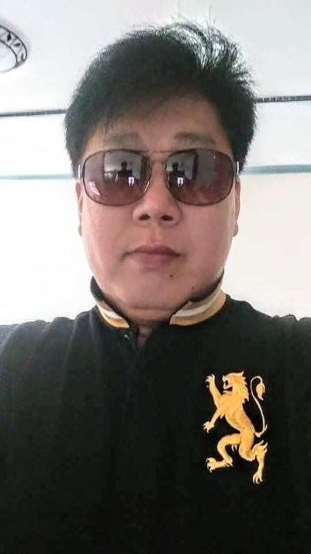 含笑半步癲的第三张照片--厦门闪婚服务中心