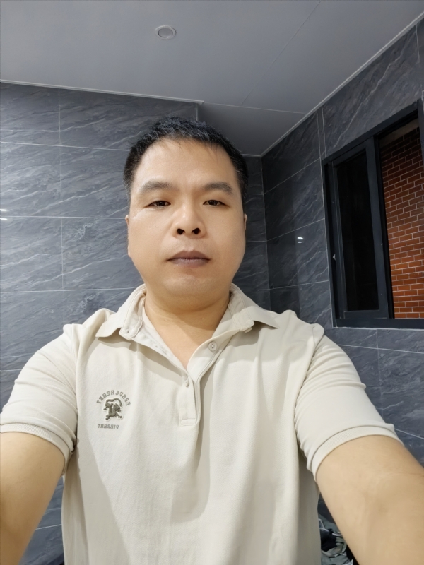 刘两水的第一张照片--厦门闪婚服务中心